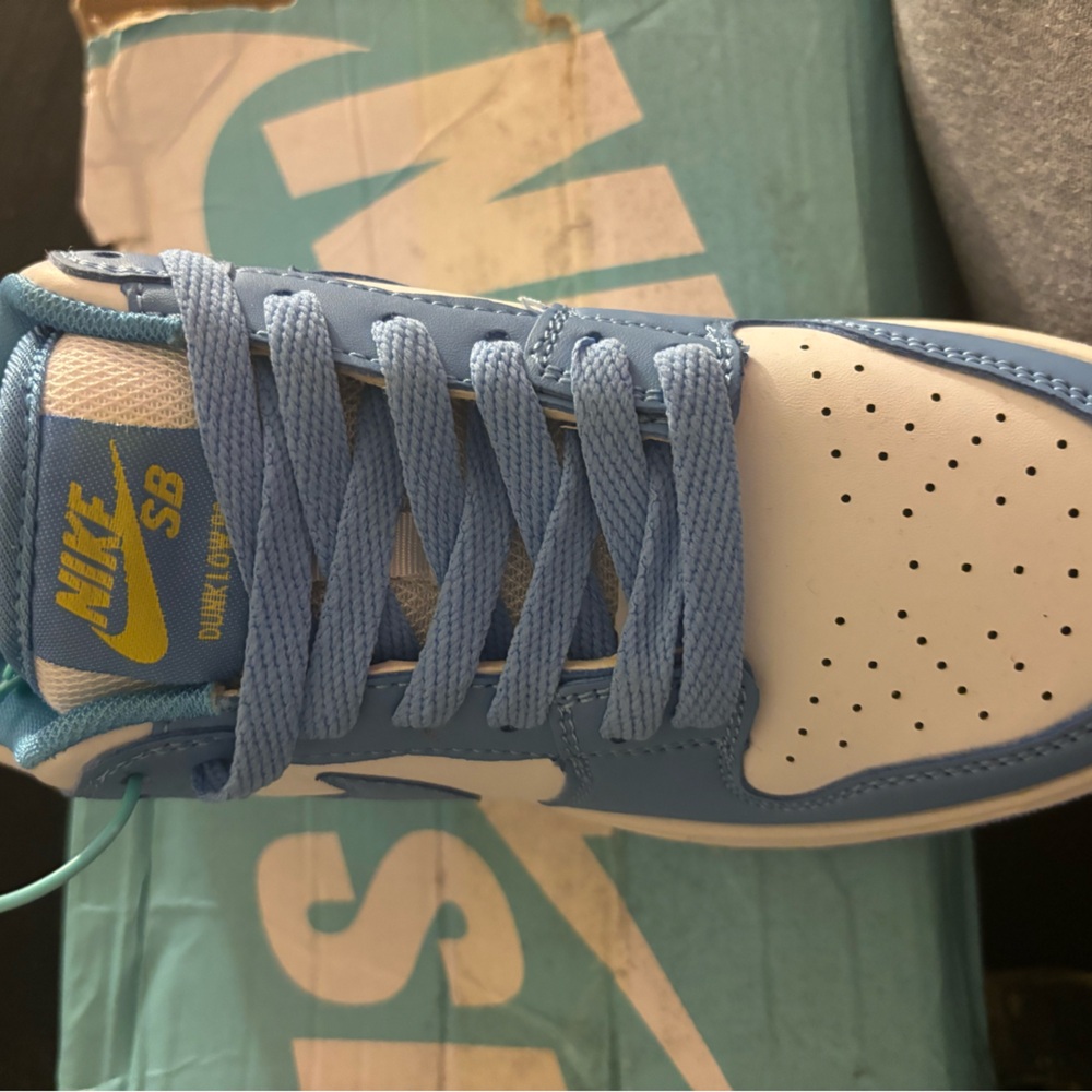 I’m sellling Nike SB dunks never worn before willing to negotiate price .